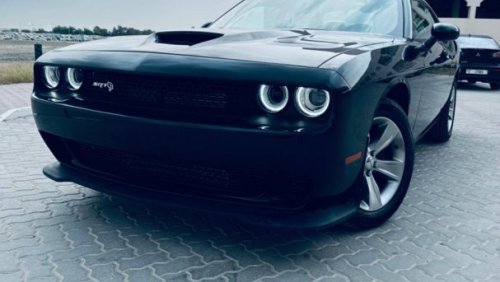 Dodge Challenger 2020 Dodge challenger v6 sxt USA spec