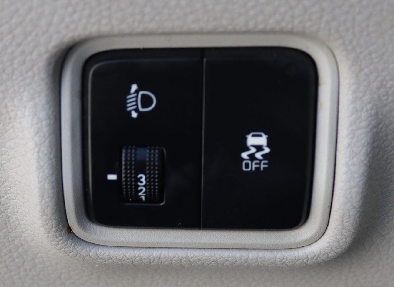 Kia Carens Smartstream 1.5L A/T 1.5L A/T -KIA CARENS 2023 - GCC - 4(V) - Accident-free -7 Seats -In excellent c