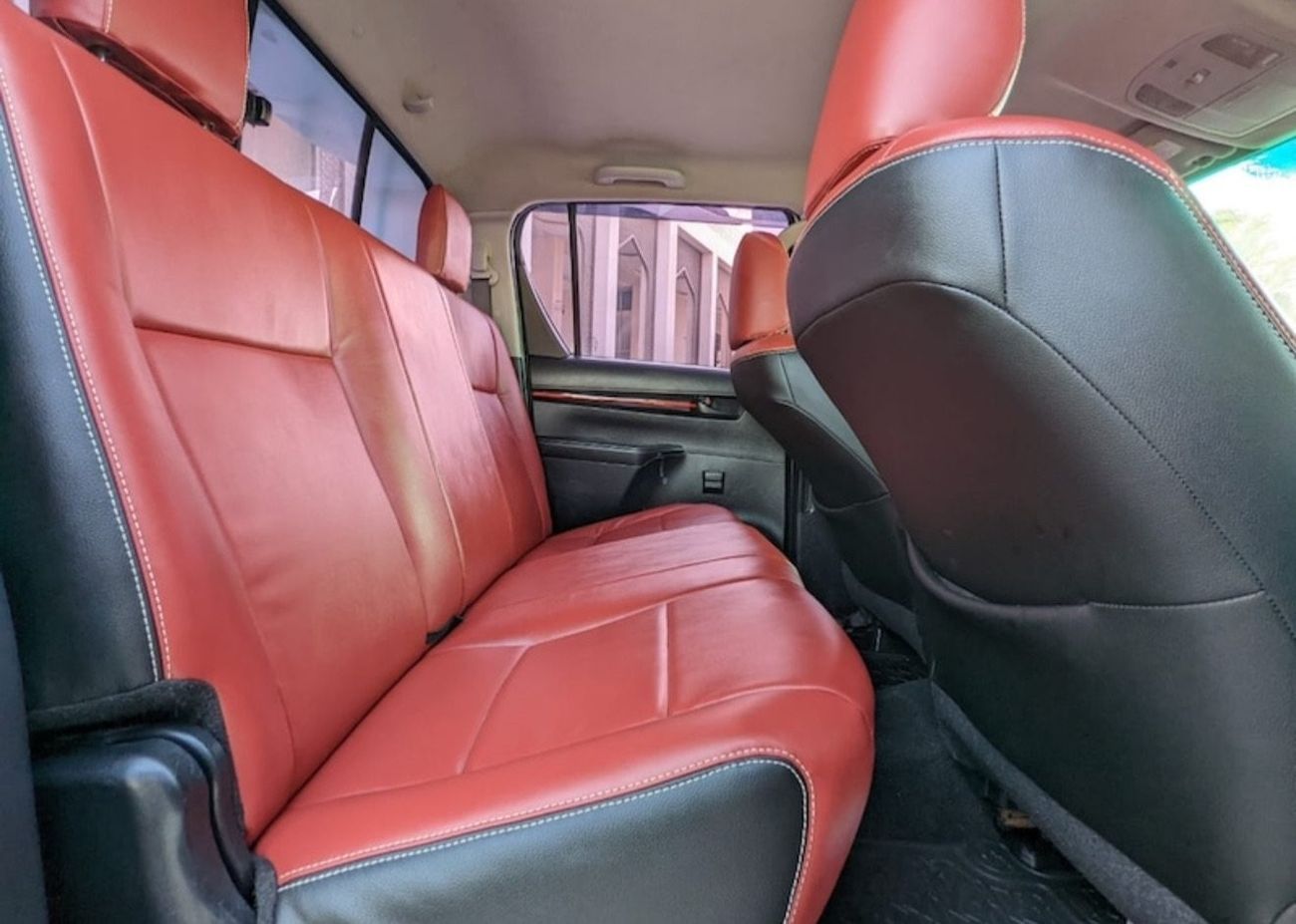 تويوتا هيلوكس TOYOTA HILUX FACELIFTED 2025 GR SPORT OFF-ROAD V4 GCC IN EXCELLENT CONDITION