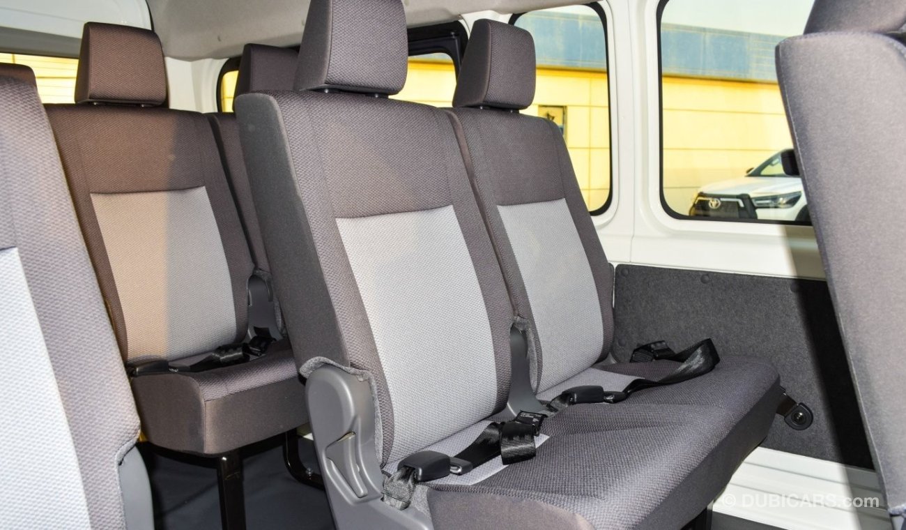 تويوتا هاياس Toyota Hiace Manual Petrol 2022