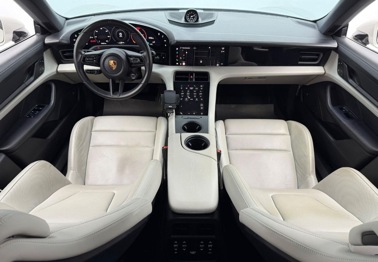 Porsche Taycan 2022 Porsche Taycan 4S, 2030 Agency Warranty, Agency FSH, GCC