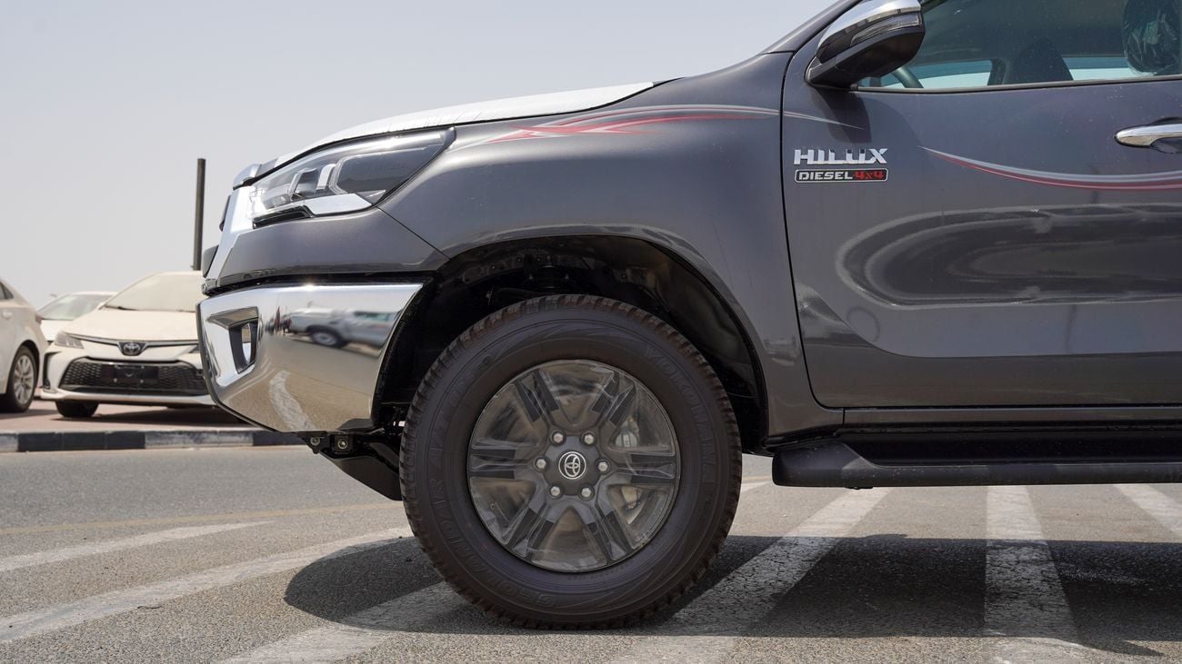 Toyota Hilux 2025 TOYOTA HILUX 2.4L 4WD DOUBLE CAB DIESEL M/T GREY