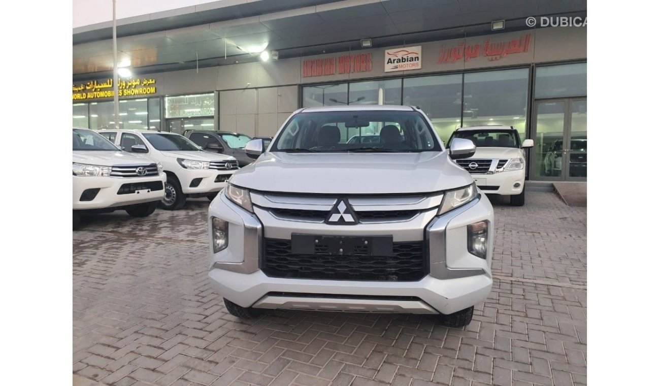 Mitsubishi L200 Mitsubishi L200 GLS (V Gen), 4dr Double Cab Utility, 2.4L 4cyl Petrol, Manual, Four Wheel Drive 2020