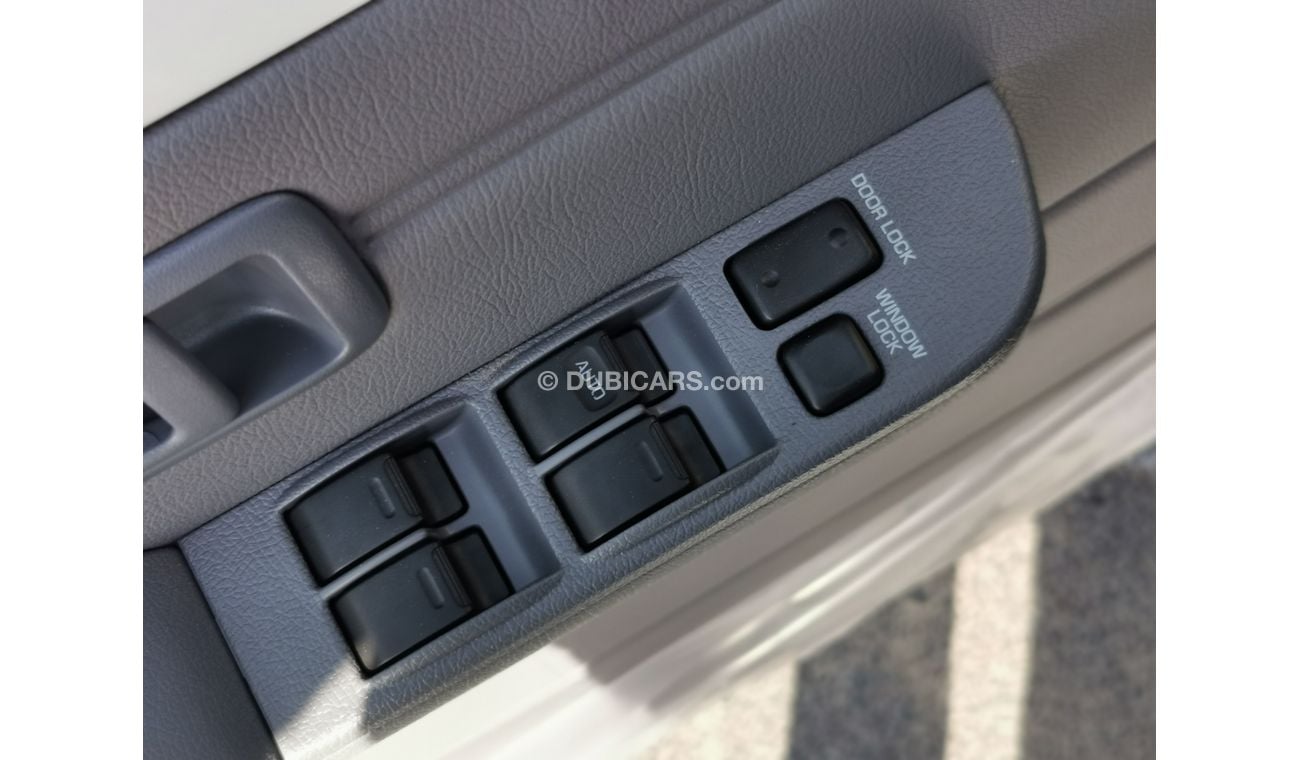 تويوتا لاند كروزر بيك آب 4.0L DIESEL, 16" TYRE, SNORKEL, XENON HEADLIGHTS (CODE # LCDC01)