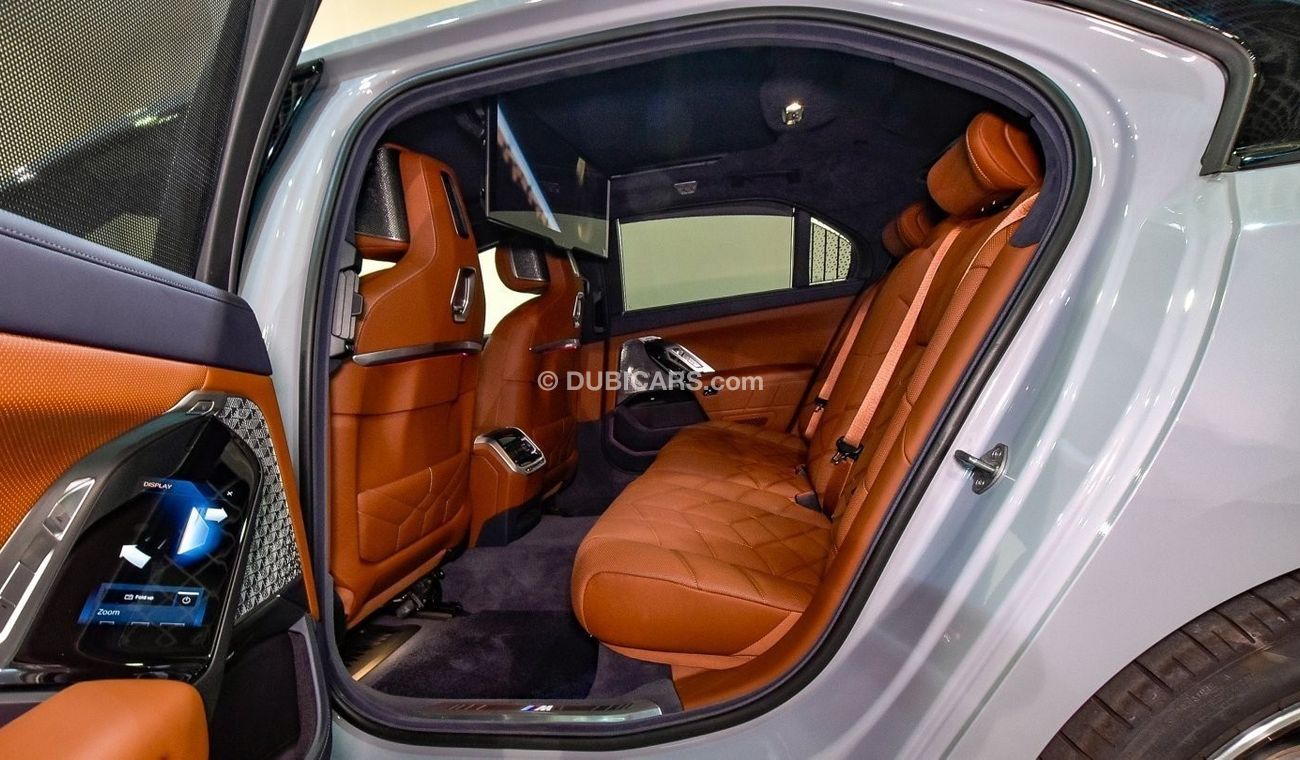 بي أم دبليو i7 XDRIVE 60