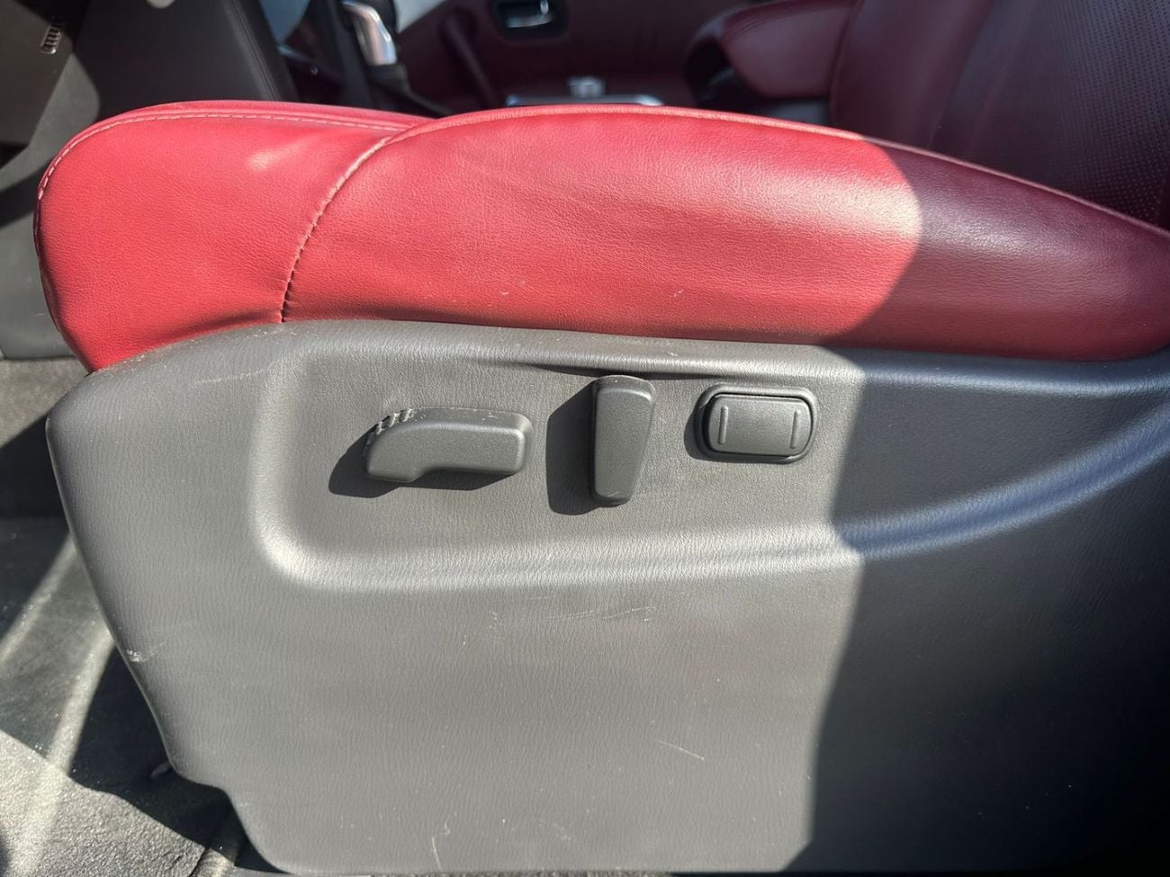 Nissan Patrol LE Titanium 5.6L