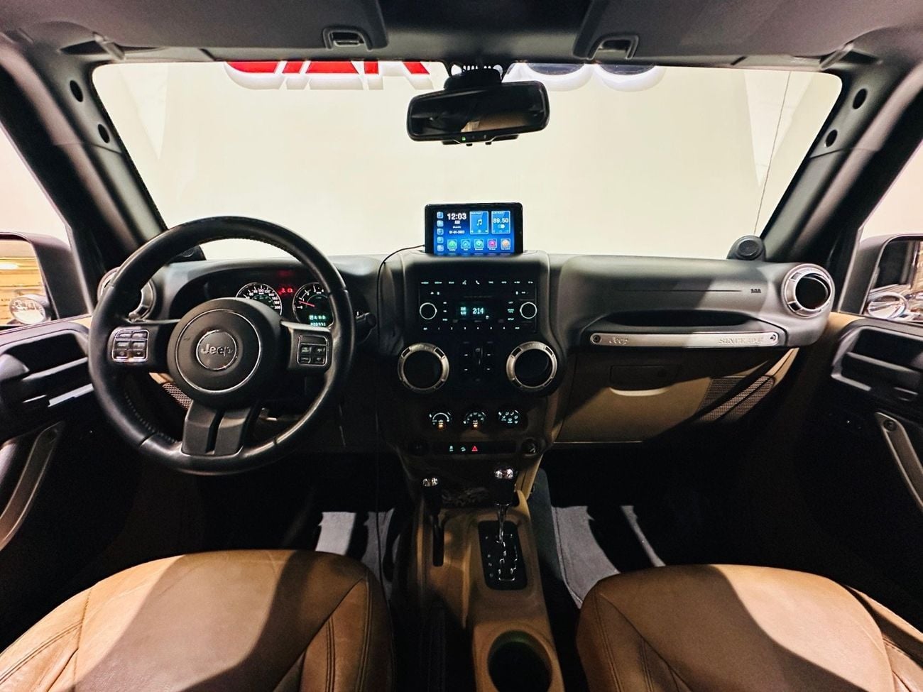 Jeep Wrangler Unlimited Sahara 3.6L A/T