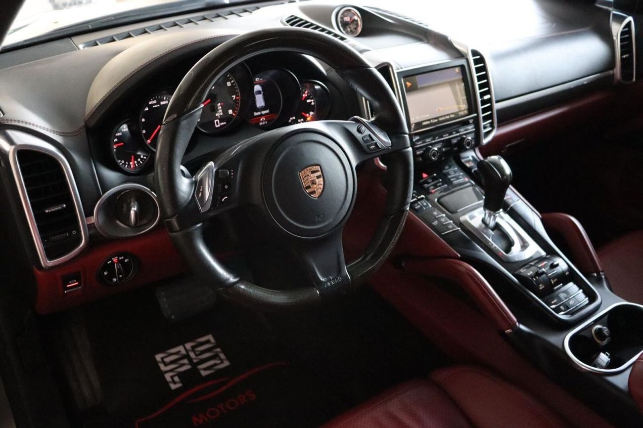 Porsche Cayenne Monthly installment 2,180 AED