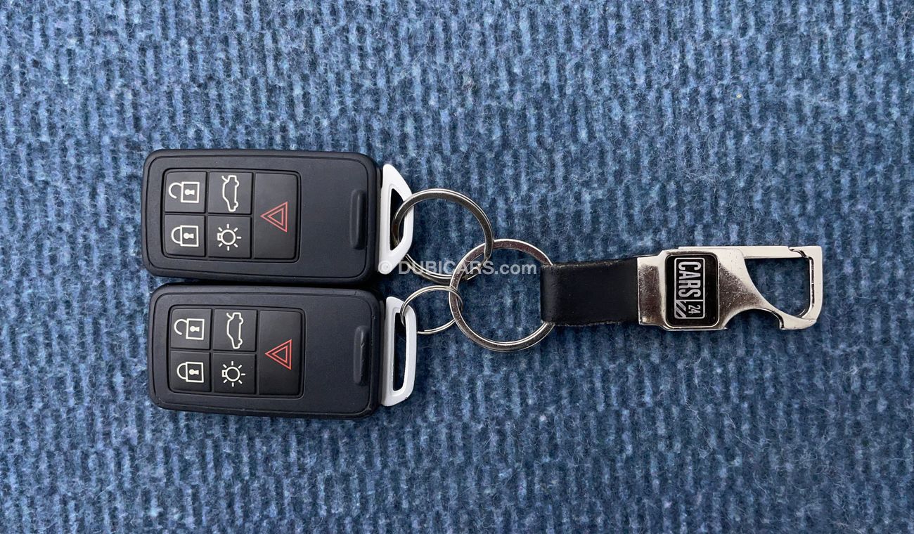 Volvo V40 T5 R DESIGN 2 | Under Warranty | Inspected on 150+ parameters