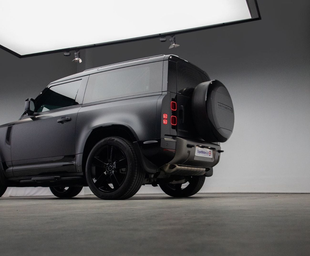 Land Rover Defender 90 X-DYNAMIC HSE P400