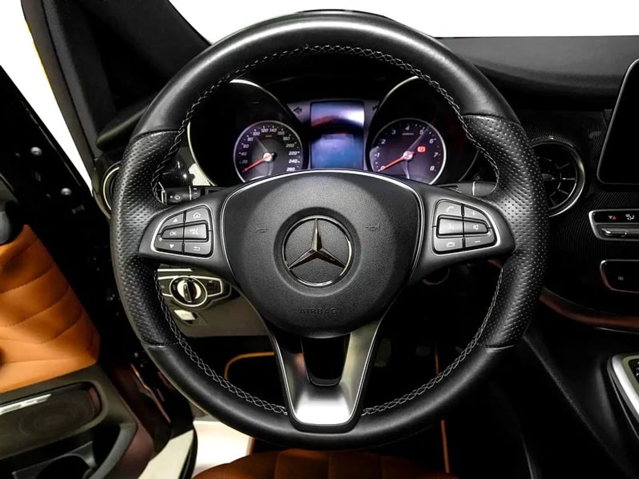 Mercedes-Benz V 250 VLINE Design (1 of 25)