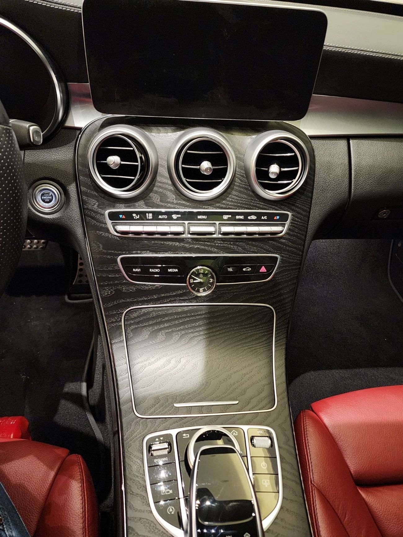 Mercedes-Benz C 200 Premium 2.0L