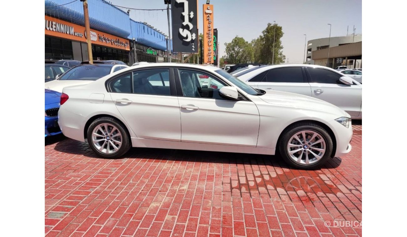 BMW 318i I Brand New 2018 Under Warranty GCC