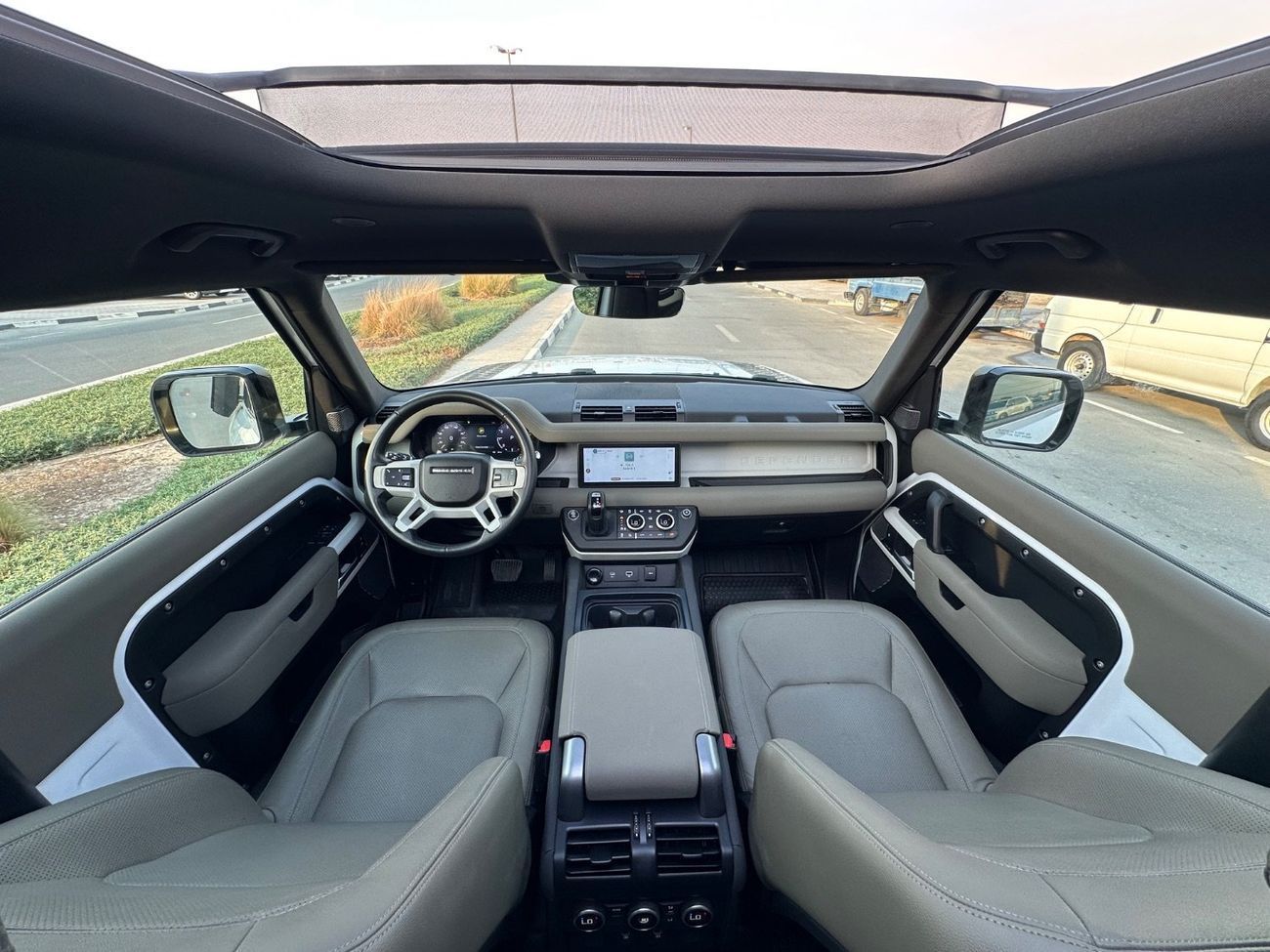 Land Rover Defender P300 90 S 2.0L (5 Seater)