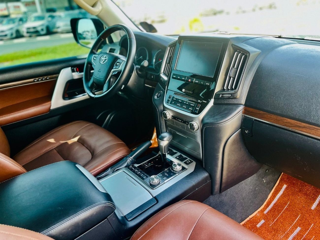 تويوتا لاند كروزر Toyota landcuriser VXR 5.7 V8 2019 Years full option Top the Range accident free