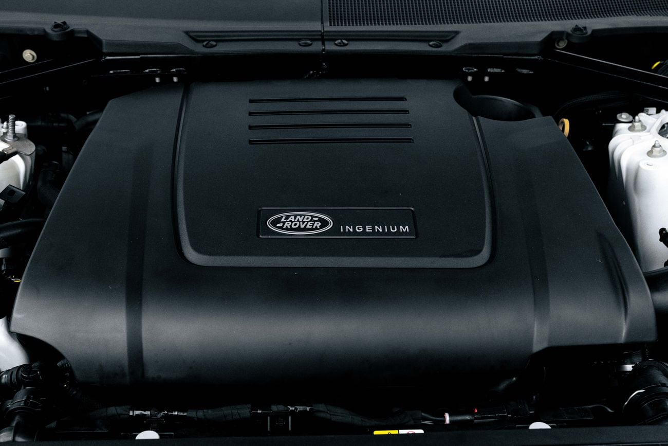 لاند روفر ديفندر Defender X-Dynamic | 5,938 P.M | 0% Downpayment | Defender X Dynamic| Agency Warranty!