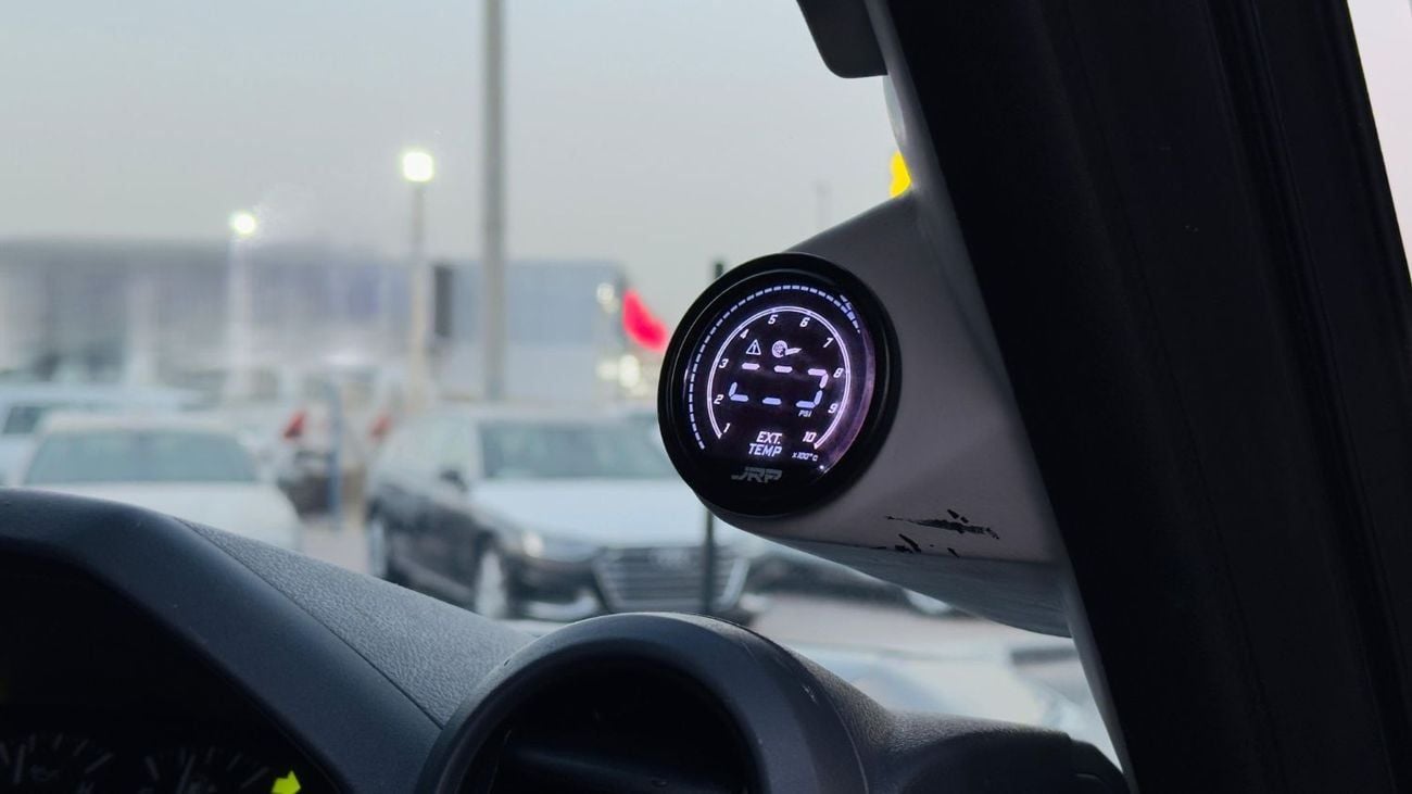 تويوتا لاند كروزر بيك آب -