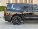 Toyota Land Cruiser FACELIFTED VXR V8 FULL OPTION GCC IN EXCELLENT CONDITION