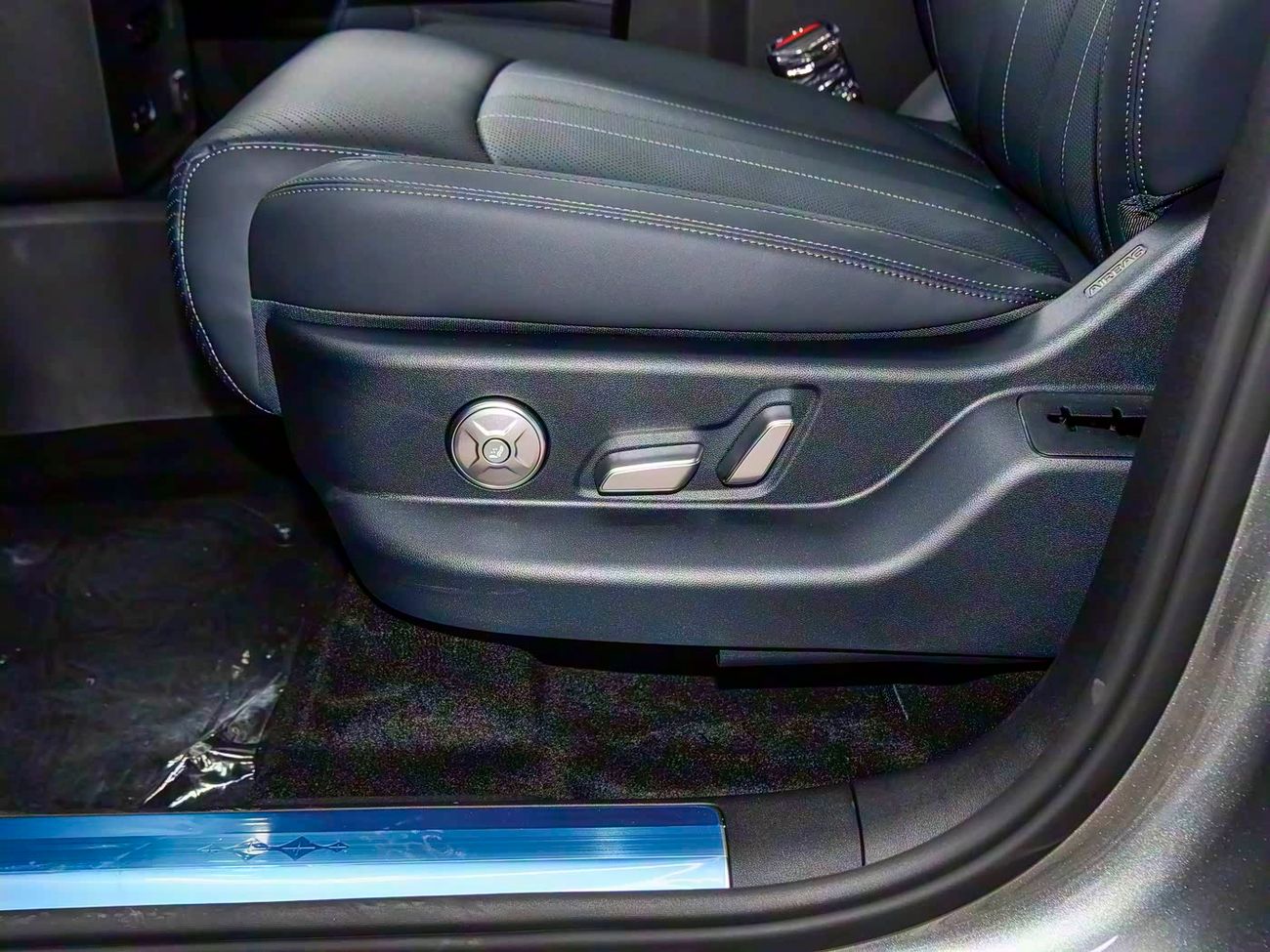 بي واي دي ليوبارد تيتانيوم 7 Ultra