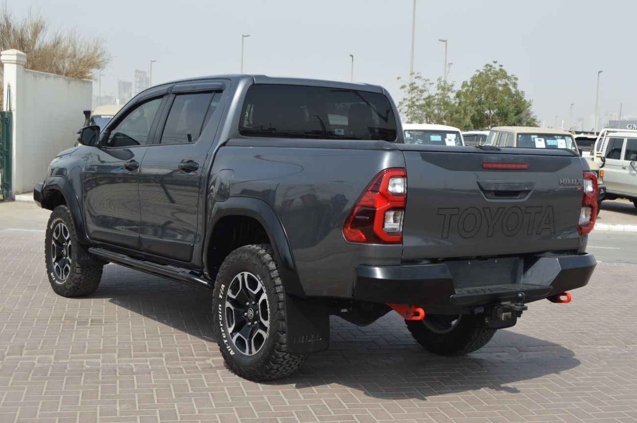 تويوتا هيلوكس TRD Double cabin 2.8L, perfect inside and outside