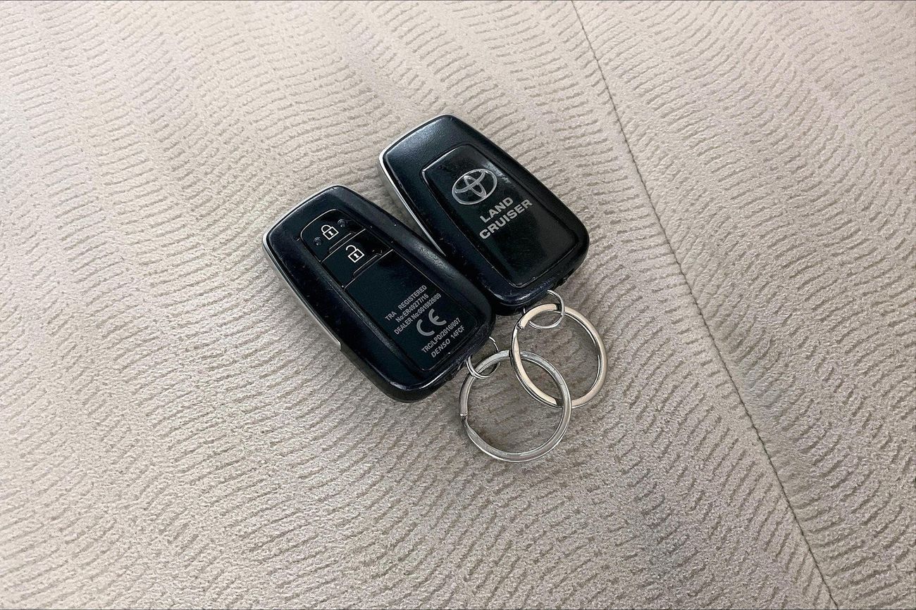 تويوتا برادو GXR | ضمان مجاني لمدة عام | 0 دفعة أولى