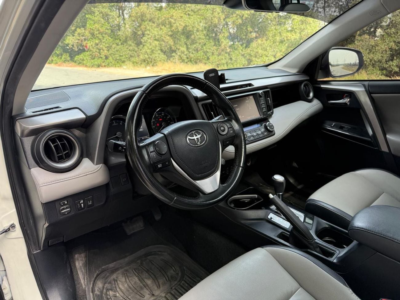 تويوتا راف ٤ Limited 2.5L