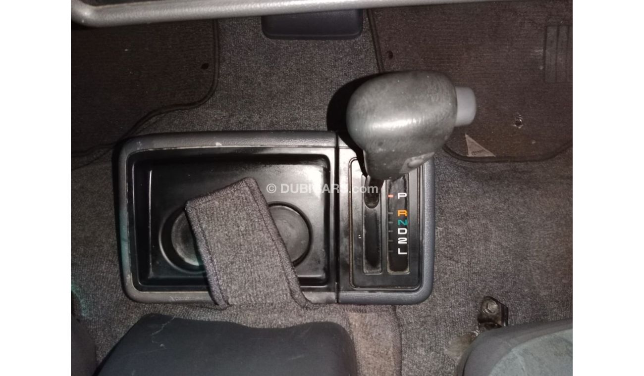 Toyota Hiace TOYOTA HIACE VAN RIGHT HAND DRIVE(PM46557)
