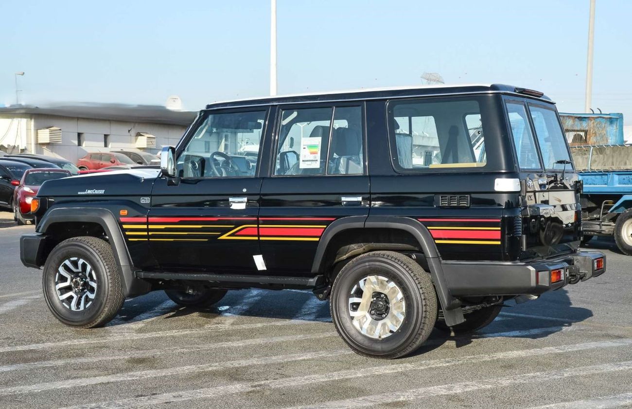 Toyota Land Cruiser 70 TOYOTA LAND CRUISER 76 2.8L 4WD SUV 2025 - BLACK