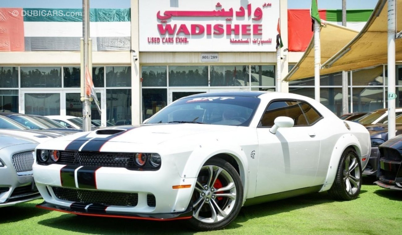 دودج تشالينجر Challenger R/T Hemi V8 2020/SRT Wide Body/Leather Seats/Low Miles/Excellent Condition