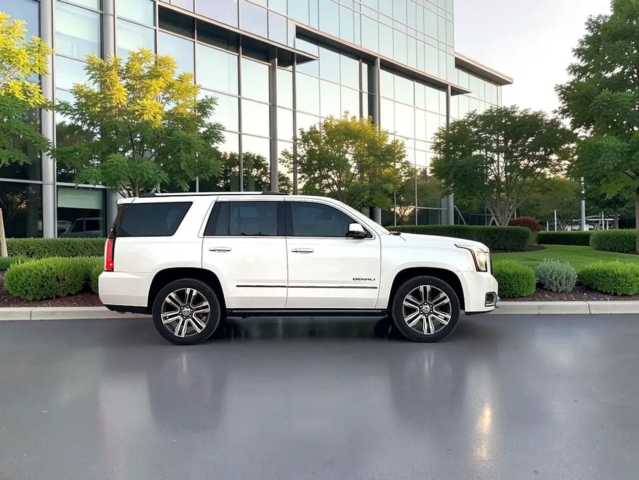 جي أم سي يوكون 2,300 P.M | Denali GCC Specs - Pristine Condition Original paint
