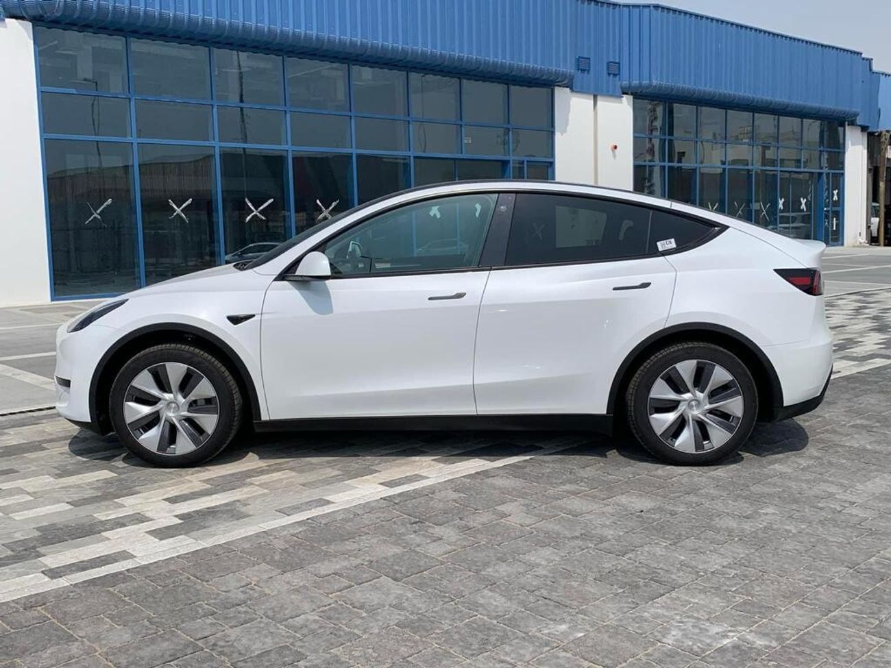 Tesla Model Y SUV 2023 0KM WITH 5% VAT + 3 YRS WARRANTY + FREE REGESTRATION