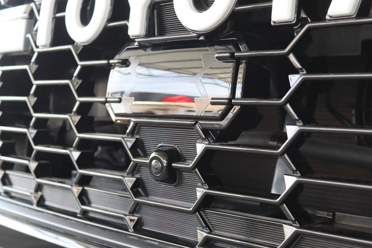 Toyota Land Cruiser GR SPORT 3,3 TWIN TURBO DIESEL**التصدير فقط خارج الخليج **EXPORT ONLY