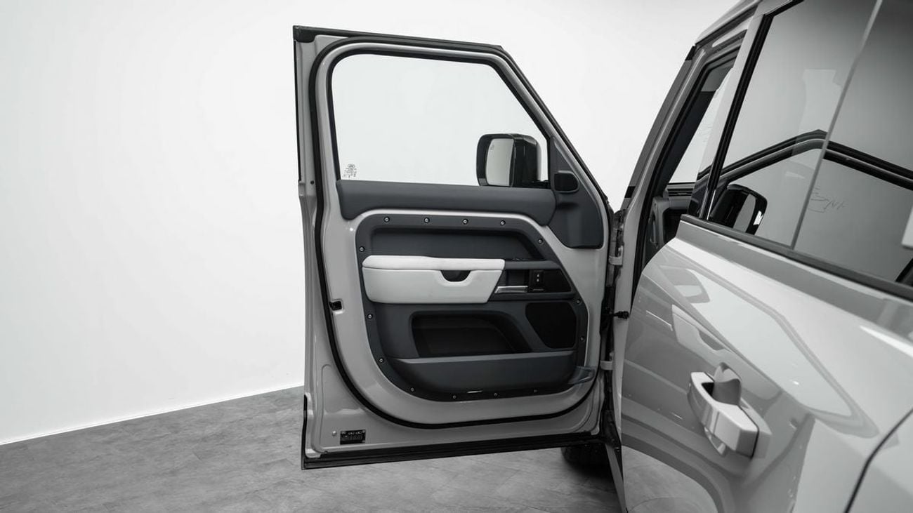 لاند روفر ديفندر X-Dynamic HSE P400e - 2026 - Euro Specs