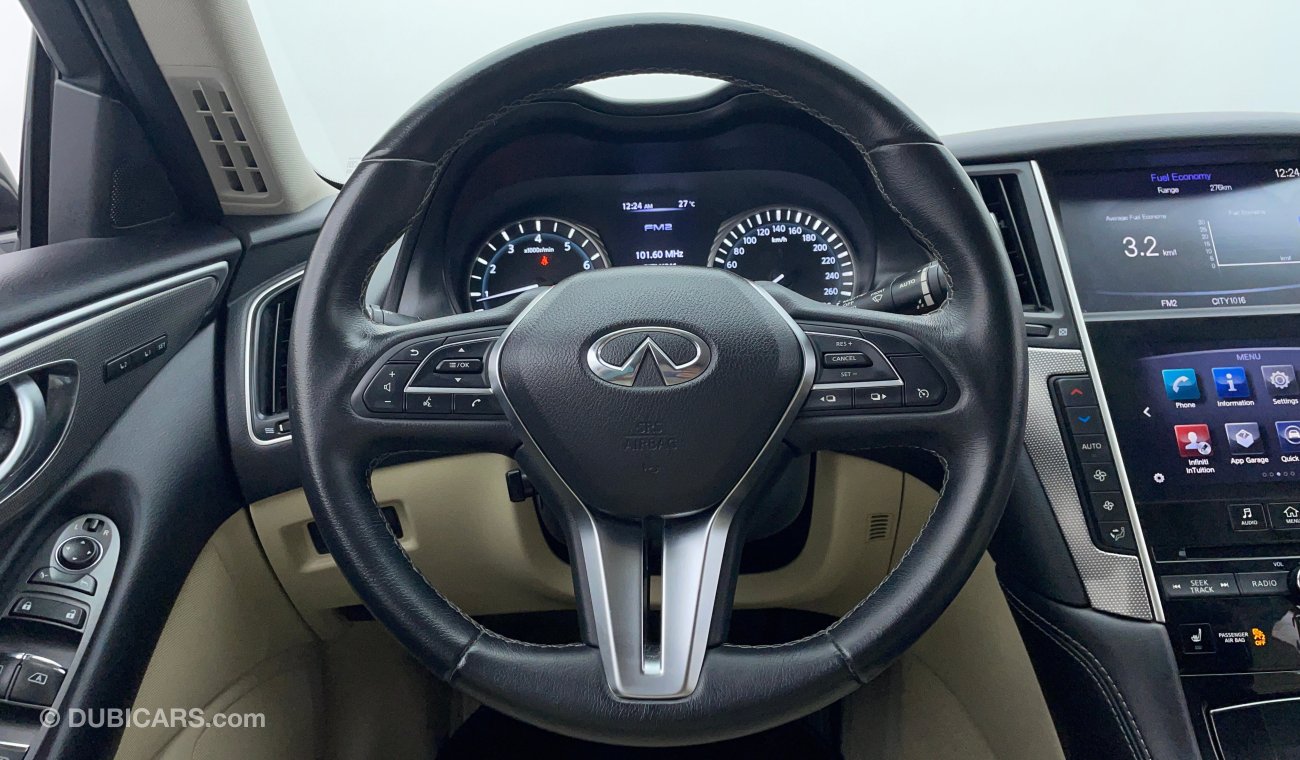 Infiniti Q50 Premium 2000