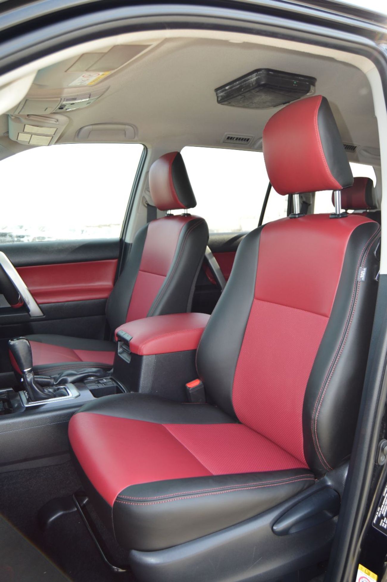 تويوتا لاند كروزر Prado, perfect inside and outside