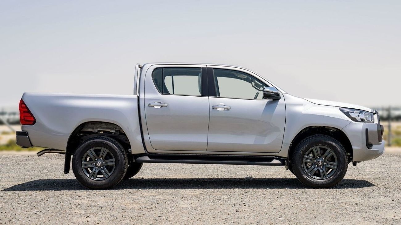 تويوتا هيلوكس Toyota Hilux 2.4L Diesel AT 4x4  2025