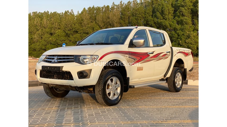Mitsubishi l200 2013