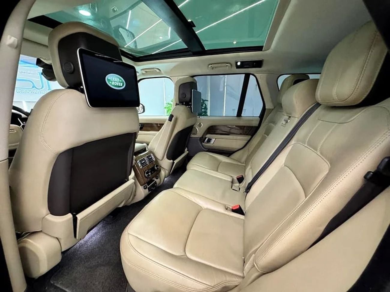 Land Rover Range Rover AUTOBIOGRAPHY VOGUE || GCC II FULLY LOADED || PERFECT CONDITION || ACCIDENT FREE