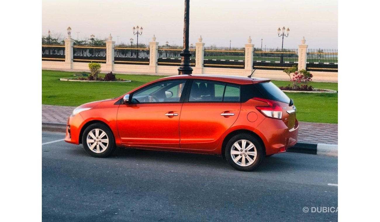 Toyota Yaris 2015 SE+ Push start For Urgent SALE Passing Gurantee From RTA Dubai