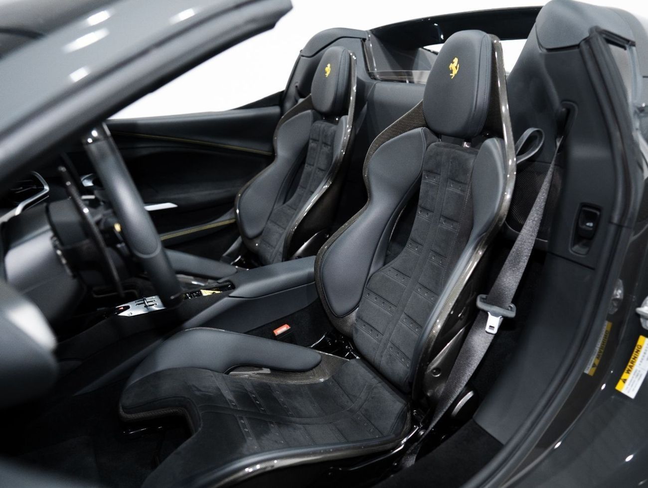 فيراري 296 GTS 296 GTS FULL CARBON | LIFT SYSTEM | DAYTONA RACING CARBONSEAT