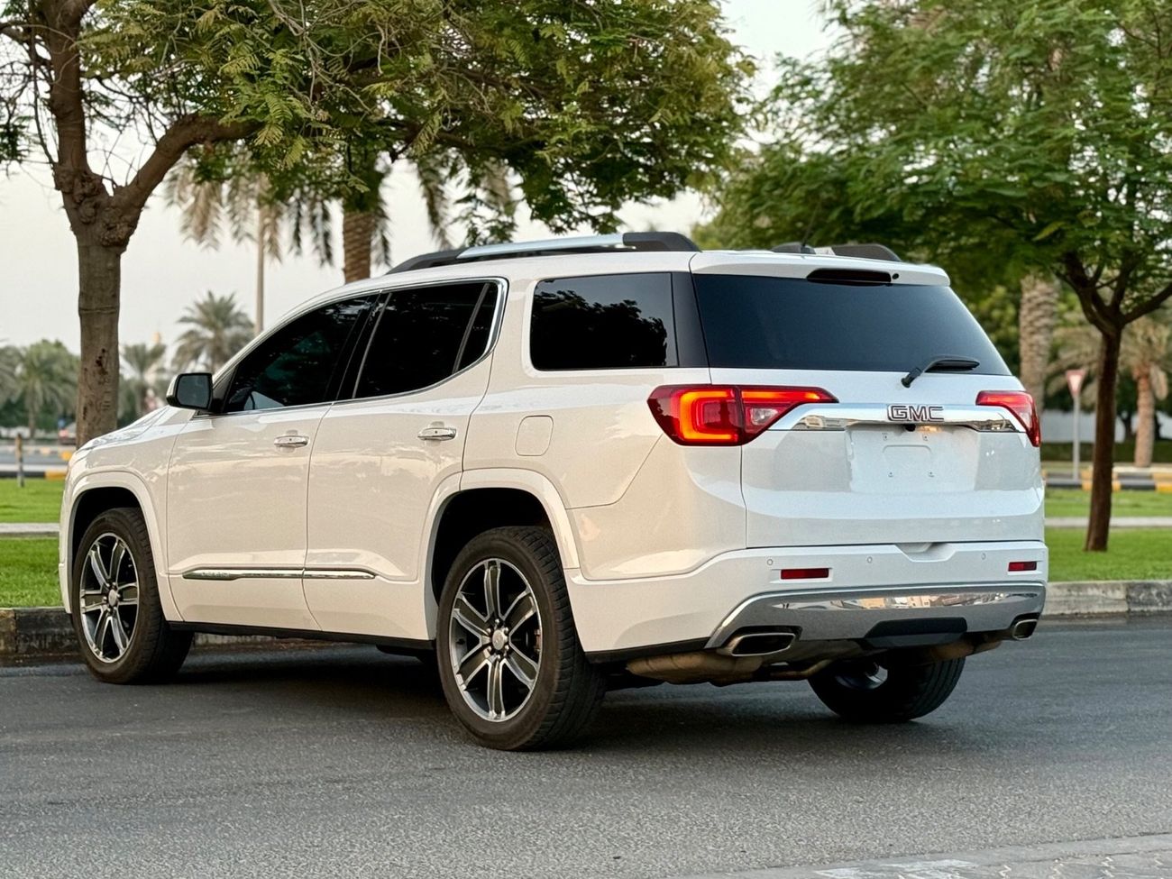 جي أم سي أكاديا SLT 3.6L