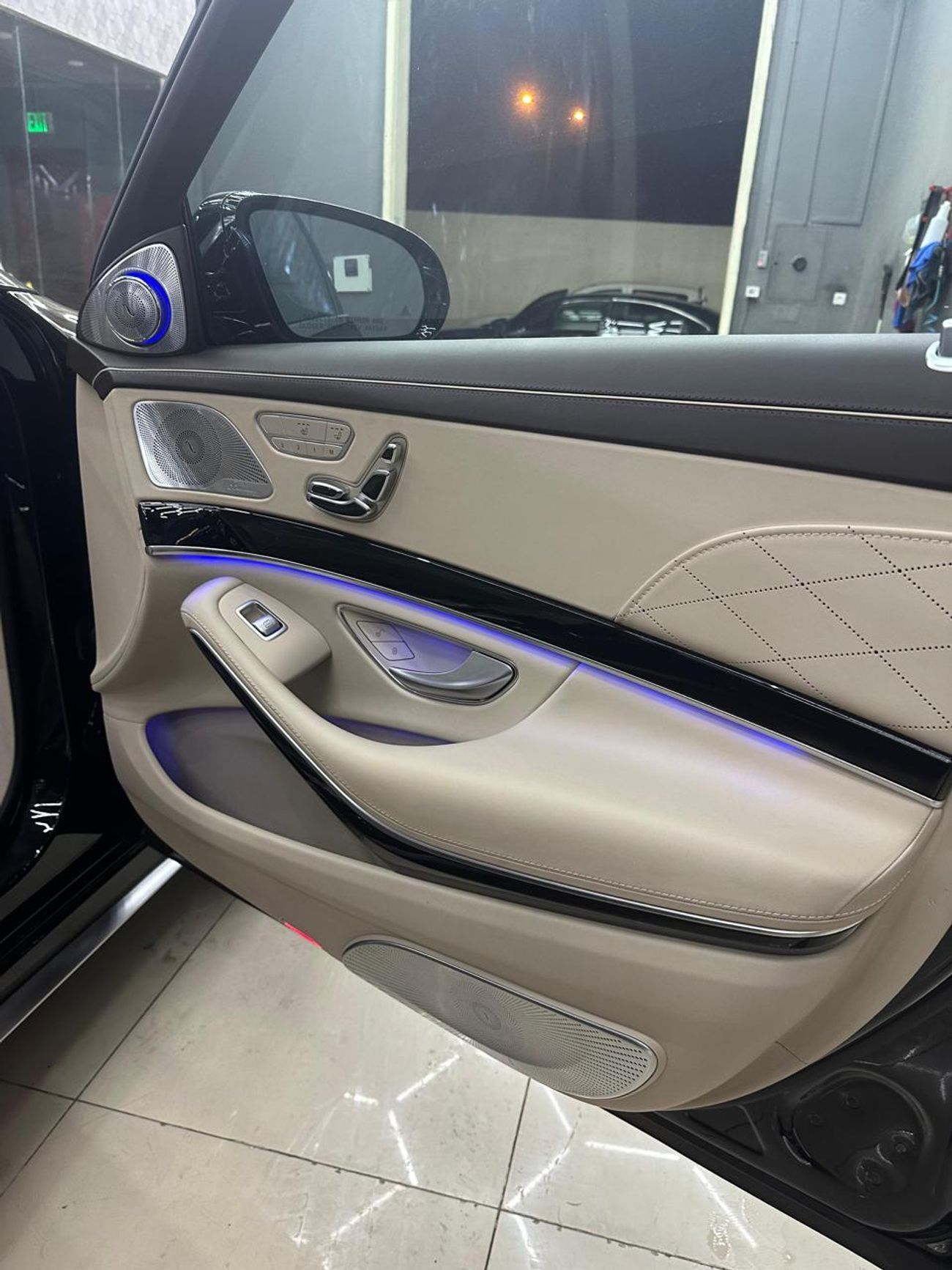 مرسيدس بنز S 63 AMG Std 5.5L