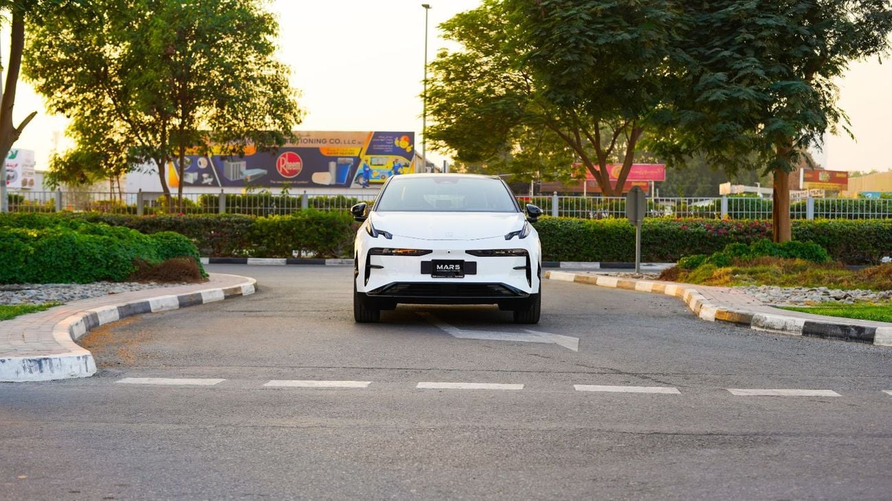 Zeekr X Privilege AWD 2024 Zeekr X Flagship AWD / 66 kWh / Range (420 Km) / 428 Hp / AWR Gcc Warranty