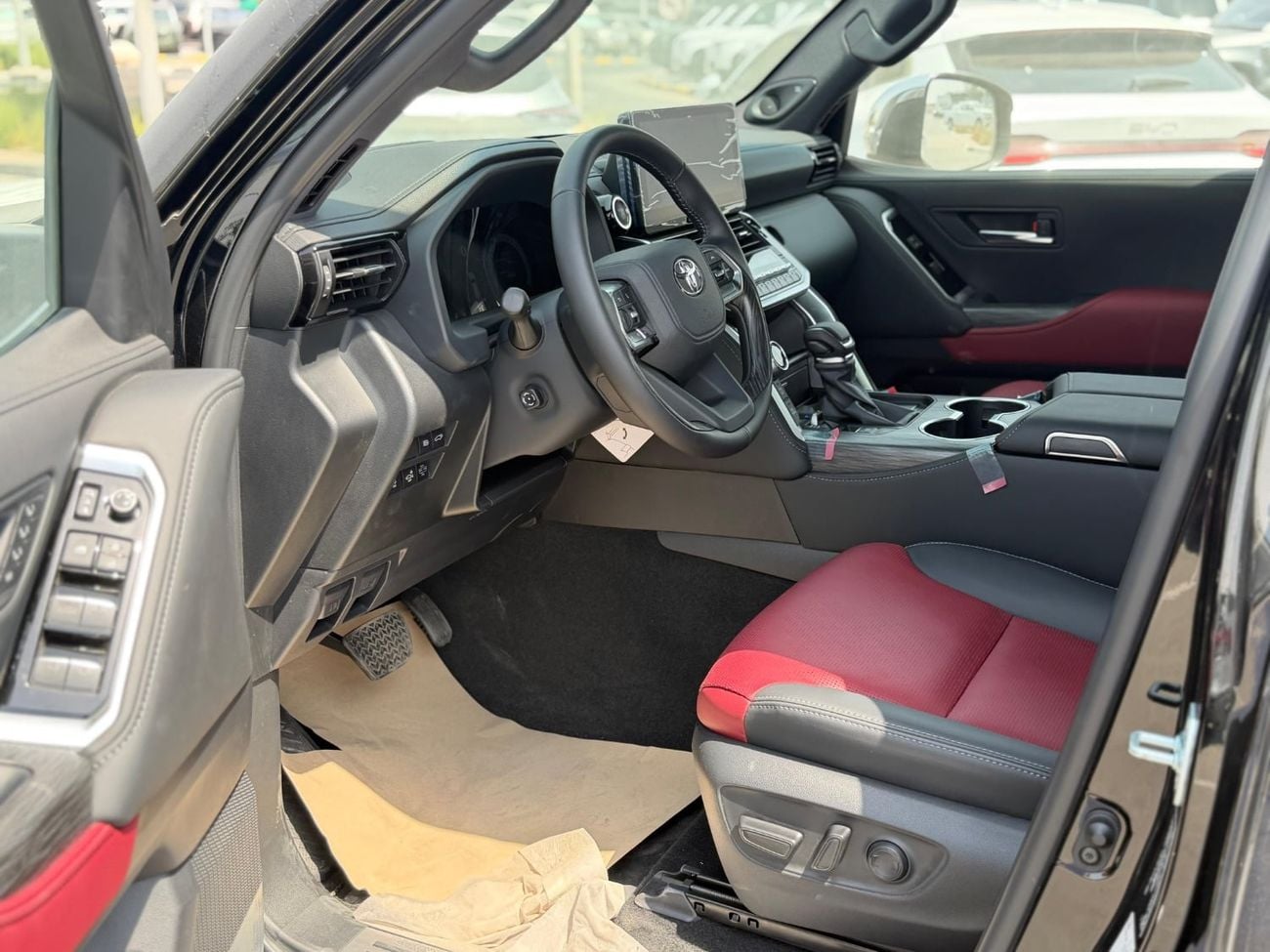 Toyota Land Cruiser VXR Toyota VXR 3.5 Hybrid Omani 2026 Full option