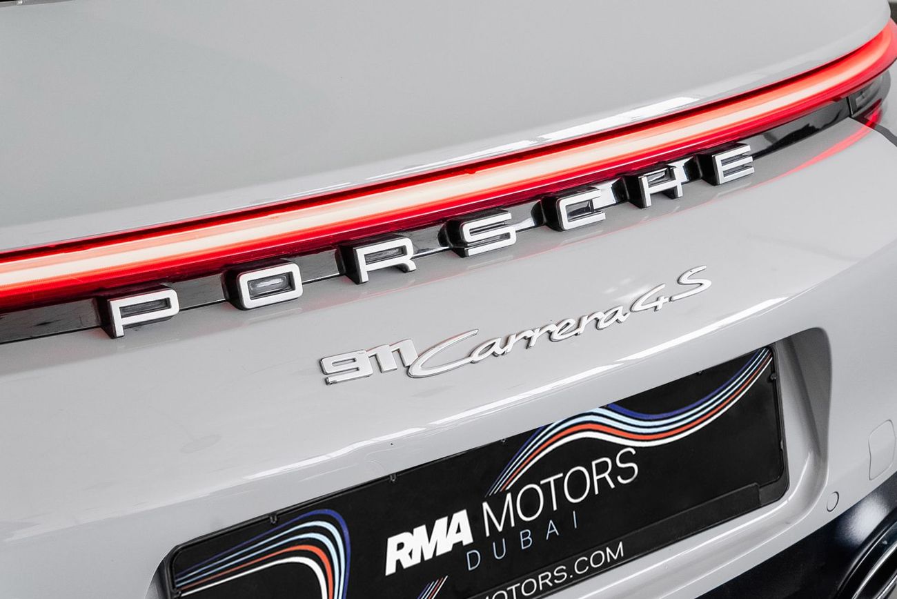 Porsche 911 Carrera 4S 3.0L (380 HP) Coupe