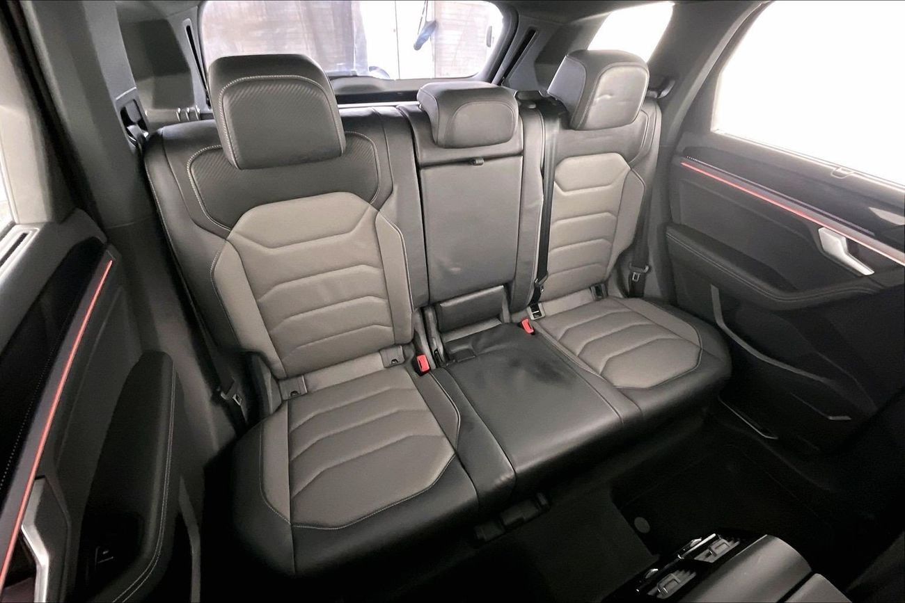 Volkswagen Touareg R-LINE | Guaranteed Warranty | 0 Down Payment