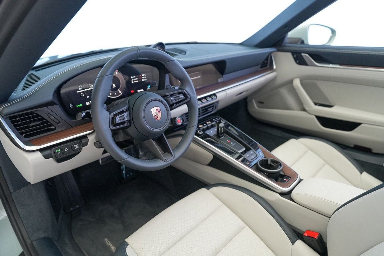 Porsche 911 CARRERA