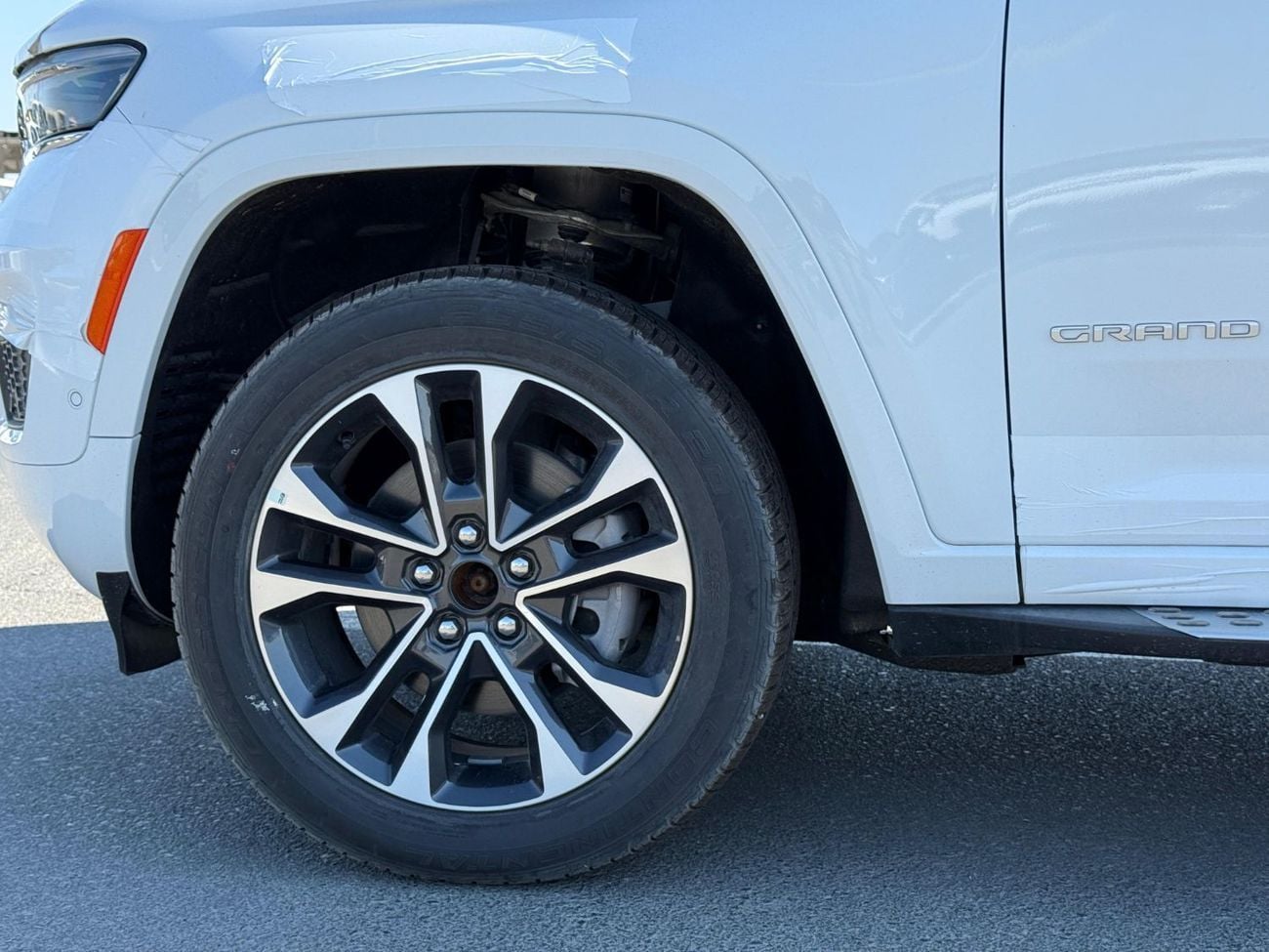 جيب جراند شيروكي EXPORT PRICE - Grand Cherokee Overland 3.6L