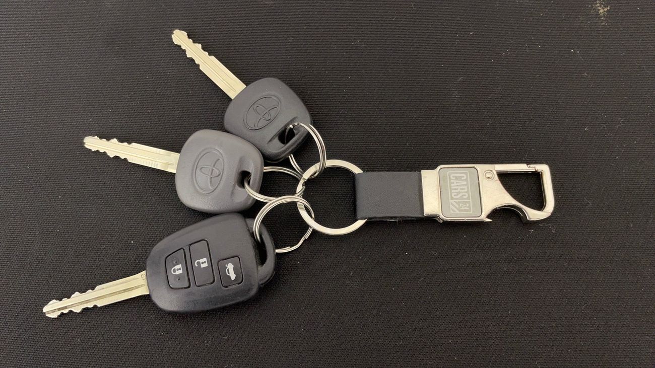 تويوتا يارس SE 1.5 | بدون دفعة مقدمة | اختبار القيادة في المنزل