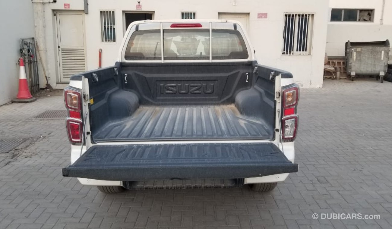 Isuzu DMax pick up Double cabin 4WD A/T 3.0L Diesel white color